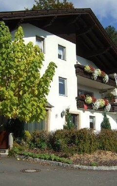 Hotelli Haus Annenheim (Treffen am Ossiacher See, Itävalta)