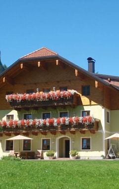 Hotel Bio-Bauernhof Vorderbärnau (Hintersee, Austria)
