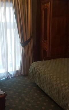 Hotel Casa Capsa (Bucarest, Rumanía)