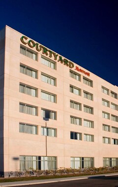 Hotel Courtyard by Marriott Montreal Airport (Montreal, Canada)