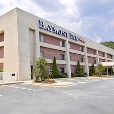 Baymont Inn & Suites Cherokee Smoky Mountains