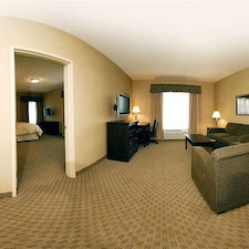 Comfort Suites Milwaukee Park Place