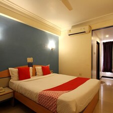 OYO 23182 Hotel Dhammanagi Comforts