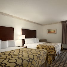 Hotel Baymont Inn & Suites Mackinaw City