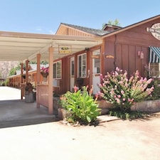 Sequoia Lodge