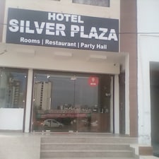 Capital O 13479 Hotel Grand Nakshatra