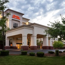 Hampton Inn and Suites Manchester/Bedford
