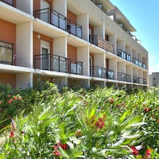 KOSY Appart'hôtels - Campus del Sol Esplanade