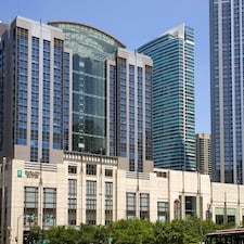 Embassy Suites by Hilton Chicago Magnificent Mile