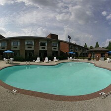 Days Inn And Suites Hickory