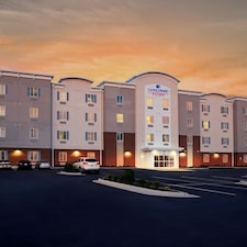 Candlewood Suites Grove City - Outlet Center