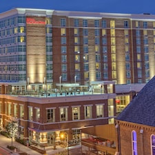 Hilton Garden Inn Nashville Downtown Convention Center