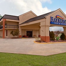 Baymont Inn Suites Topeka
