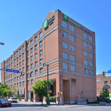 Holiday Inn Express & Suites Buffalo Downtown - Medical CTR