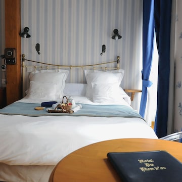 Comfort Room, 1 Queen Bed