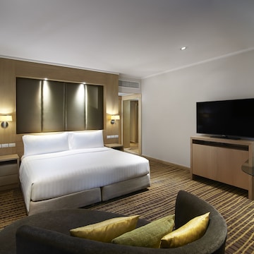 Deluxe Room, 1 King Bed (Grand)