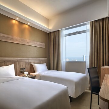 Standard Room, 2 Twin Beds, City View