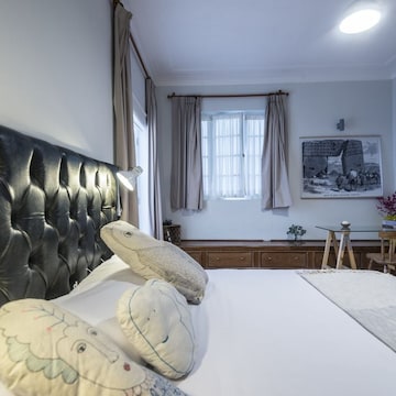 Standard Double Room, 1 King Bed, Balcony