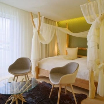 Romantic Double Room, 1 King Bed, Balcony, Garden View