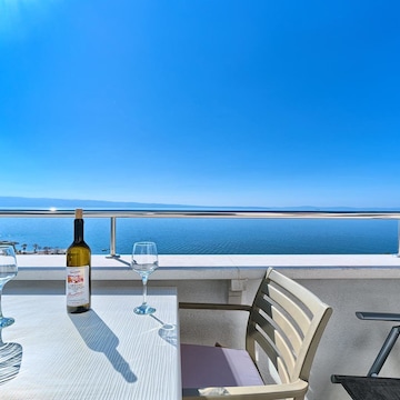 Romantic Apartment, Balcony, Sea View