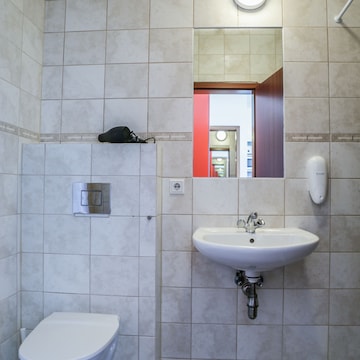 Economy Studio, 2 Twin Beds (incl. Final Cleaning Fee 20 EUR)