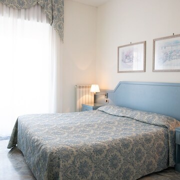 Standard Double Room, 1 Queen Bed, Balcony