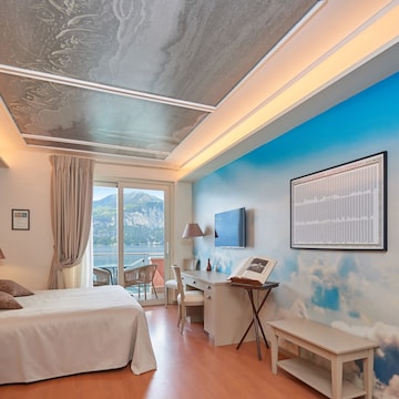 Junior Suite, Balcony, Lake View (Italian Prestige, 3 people)
