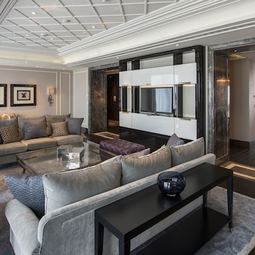 Premium Suite, 1 King Bed (Diplomat, Lounge Access)