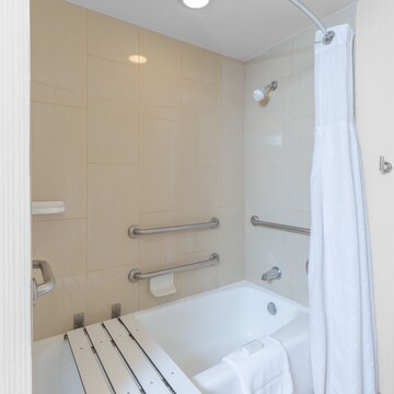 Suite, 1 King Bed, Accessible, Bathtub