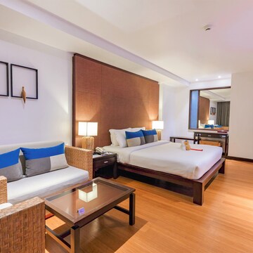 Deluxe Double or Twin Room, Pool View