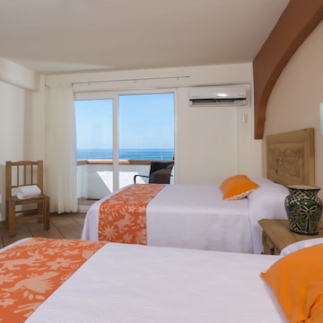 Standard Room, 2 Double Beds, Ocean View