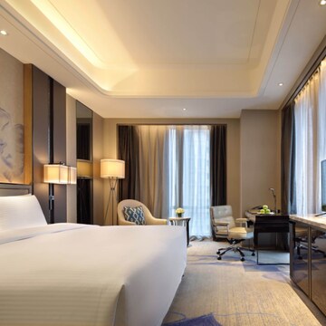  Grand Deluxe King Room