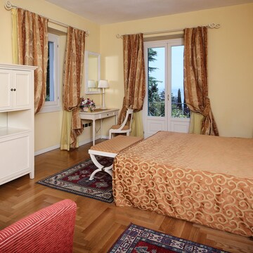 Deluxe Double or Twin Room, Balcony, Lake View
