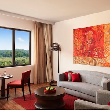 Premium Suite, 1 King Bed, Hill View (Temptation)