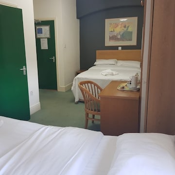 Standard Triple Room, Multiple Beds, Non Smoking