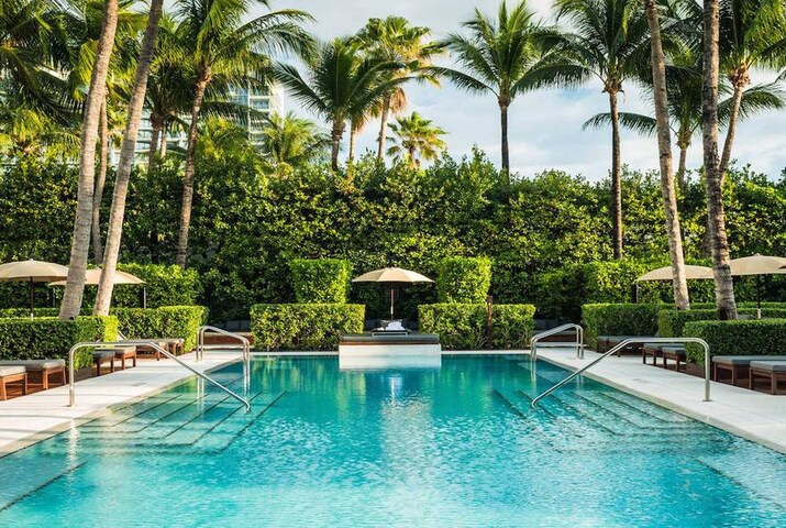 Take a Dip in America’s Sexiest Hotel Pools