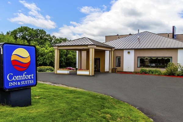 Holiday Inn Express & Suites Waterville - North, An Ihg Hotel