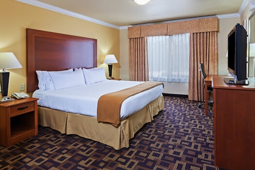 Holiday Inn Express and Suites Austin NW - Four Points