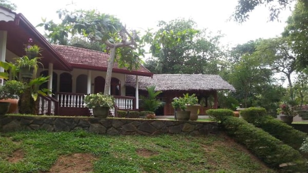 Goyambokka Guest House
