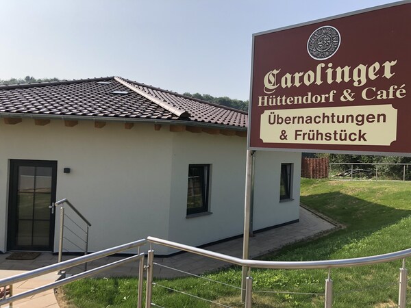 Carolinger Huttendorf
