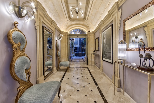 Palazzo Consiglia - Ik Collection