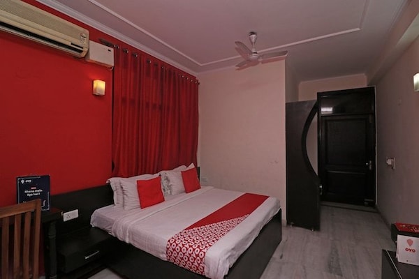 OYO Anshun Residency Near M2k Cinemas Rohini