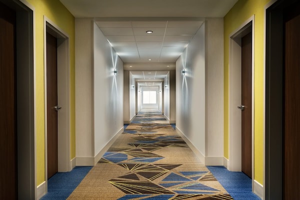 Holiday Inn Express & Suites - Savannah W - Chatham Parkway, An Ihg Hotel