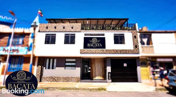 Hotel Bacata Plaza