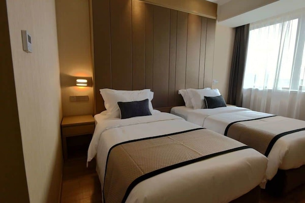 Shanghai-Deco Hotel-Free Shuttle Bus From Pudong Airport And Disneylan