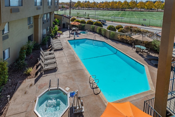 Hotel Quality Inn Suites Santa Cruz Mountains Ben Lomond USA