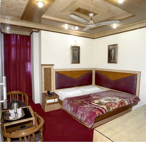Book Hotel Sinon (OYO 847) in Mahipalpur,Delhi - Best Apartment Hotels in  Delhi - Justdial