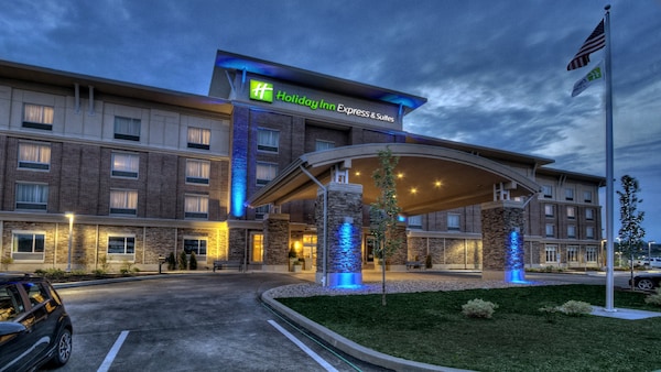 Holiday Inn Express & Suites Pittsburgh Sw/Southpointe, An Ihg Hotel