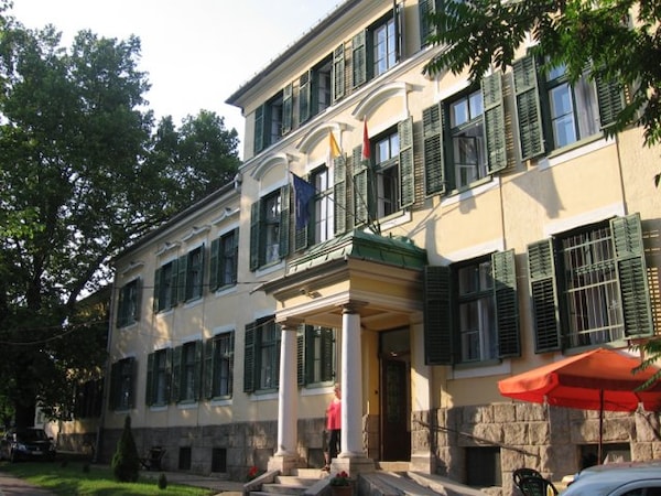 Mater Salvatoris House