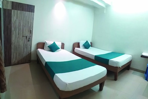 Hotel Ashirwad Lodge